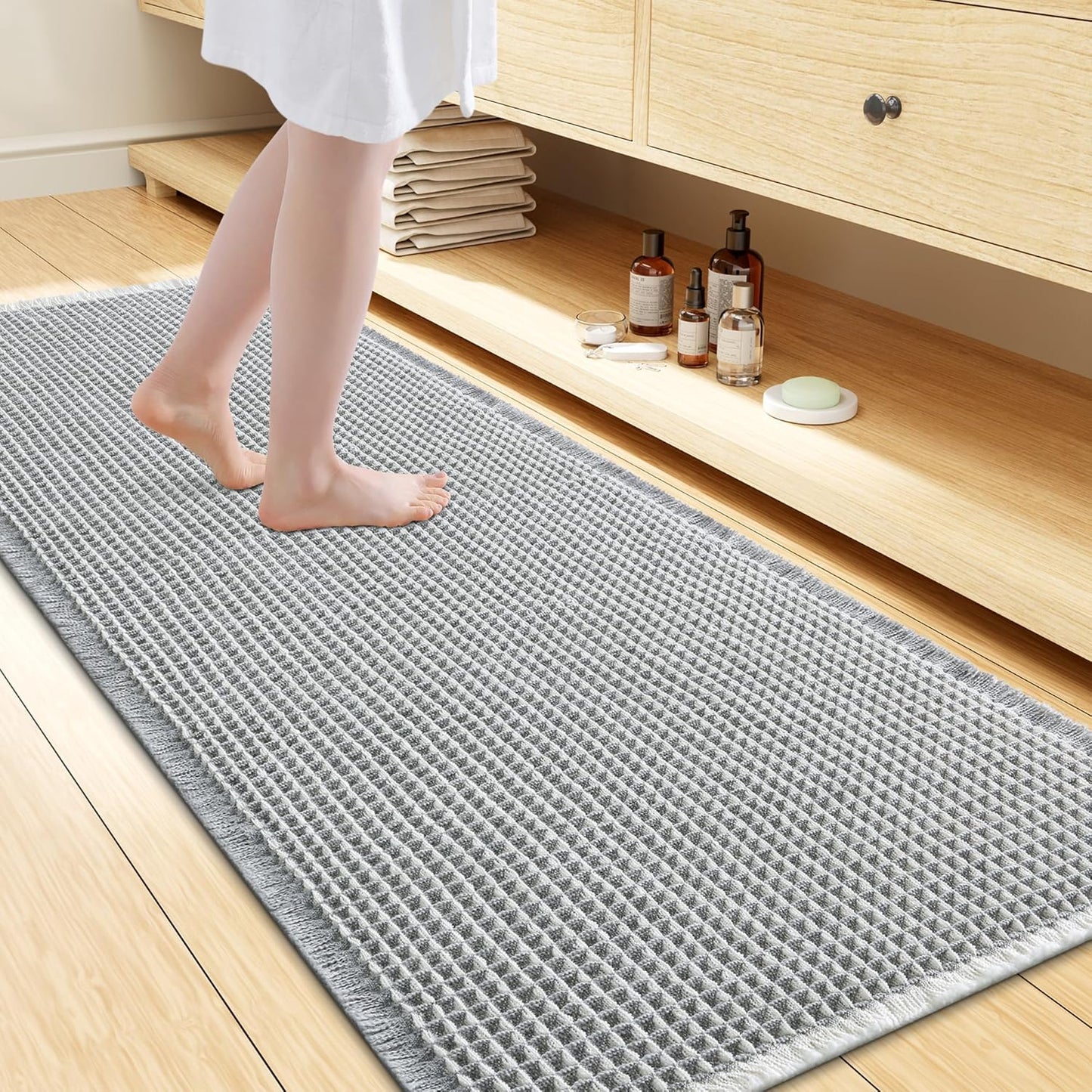 Smiry Waffle Bath Mat 30x20, Extra Soft Absorbent Bathroom Rugs, Non Slip Machine Washable Quick Dry Bath Rugs for Bathroom Floor, Tub, Shower, Home Decor Accessories, Brown