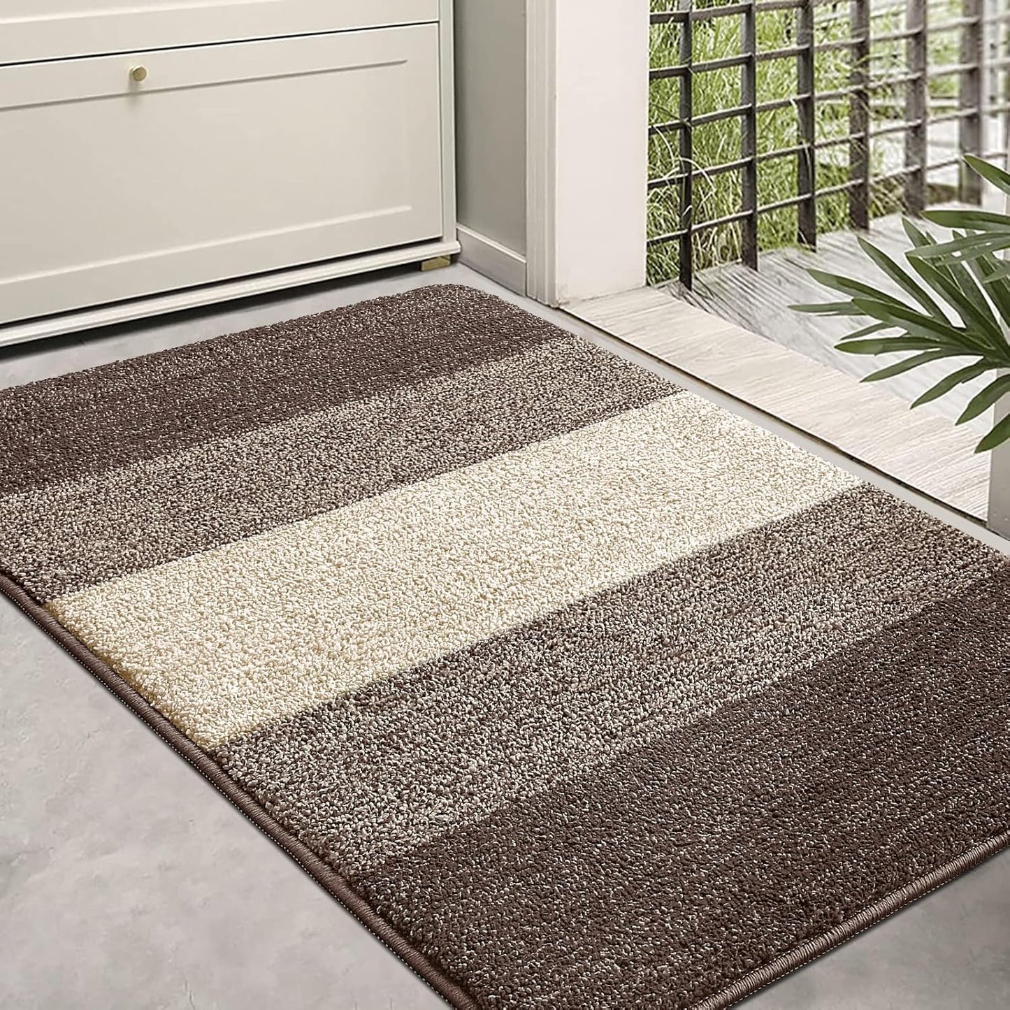Kitinjoy Indoor Outdoor Door Mat, 32x20 Non-Slip Absorbent Dirt Trapper, Low-Profile Washable Inside Entrance Front Floor Mat, Sturdy Soft Entry Doormats for Entryway, Grey