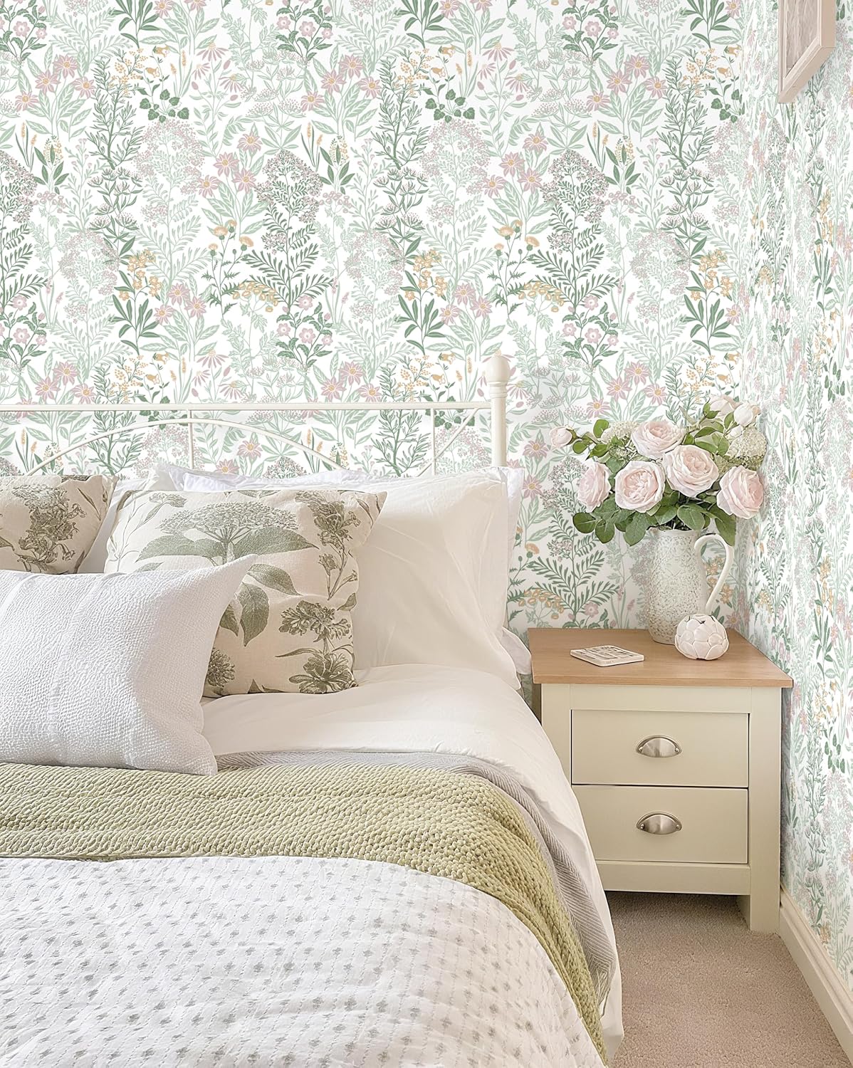 Safiyya Peel and Stick Wallpaper Floral Green and White Leaf Contact Paper for Cabinets 17.3"x 78.7" Self Adhesive Removable Wallpaper for Bathroom Renter Friendly Wall Paper Vinyl Roll