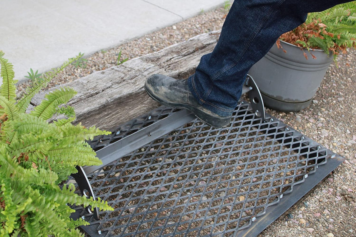 Steel Expanded Iron Heavy Duty Outdoor Boot and Shoe Scraper Cleaner 19 to 34 Inches (22x34 Inches Large)