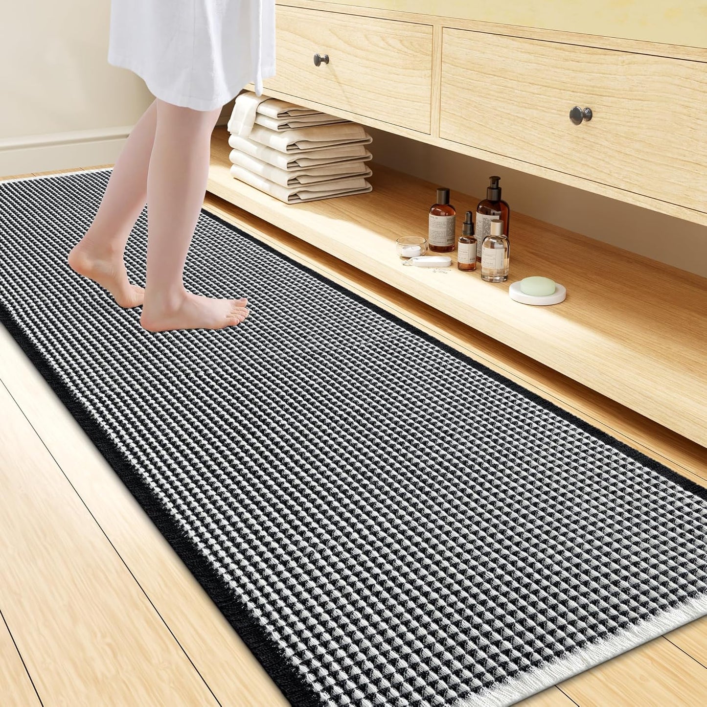 Smiry Waffle Bath Mat 30x20, Extra Soft Absorbent Bathroom Rugs, Non Slip Machine Washable Quick Dry Bath Rugs for Bathroom Floor, Tub, Shower, Home Decor Accessories, Brown