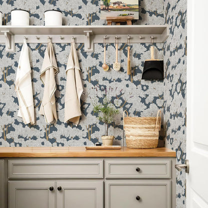 JiffDiff Tree Wallpaper Peel and Stick Jungle Wall Paper Forest Mural Stick on Wallpaper Modern Waterproof Self Adhesive Contact Paper (17.3" x 120" Cream)