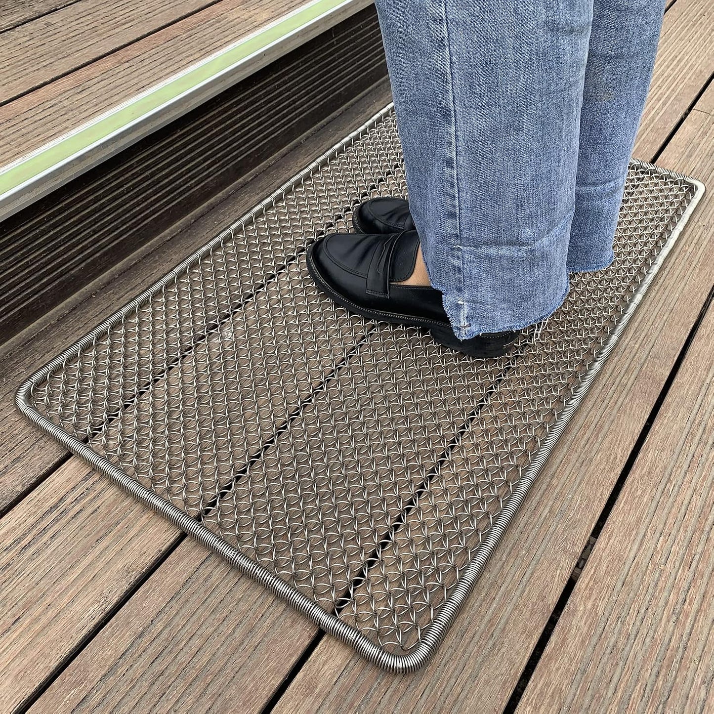 Metal Outdoor Entrance Door Mat, Waterproof, Odorless, Easy to Clean, All-Weather Outdoor Heavy Duty Scraper Door Mats for The Front Door of The House，18.5x31inch